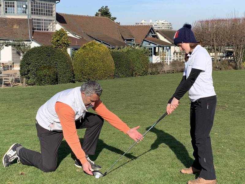 S’inscrire à un stage de perfectionnement de golf avec cours particuliers à Bordeaux 33